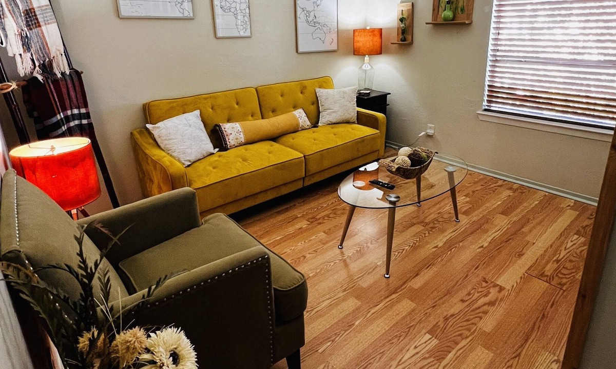 Knox - Henderson Apartment | Welcoming McKinney Ave Apartmet