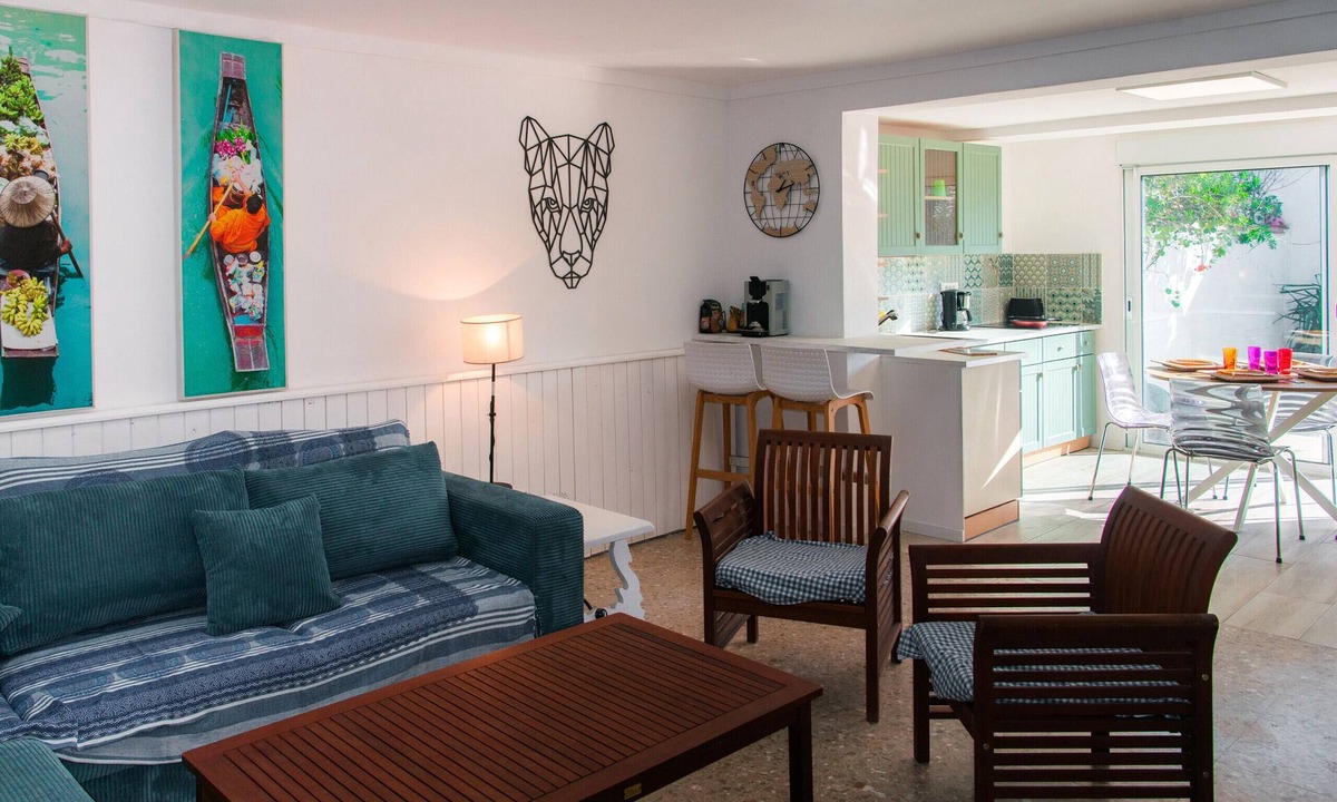 Empuriabrava Ski Chalet | WELCS DETACHED HOUSE 313 EMP with private garden