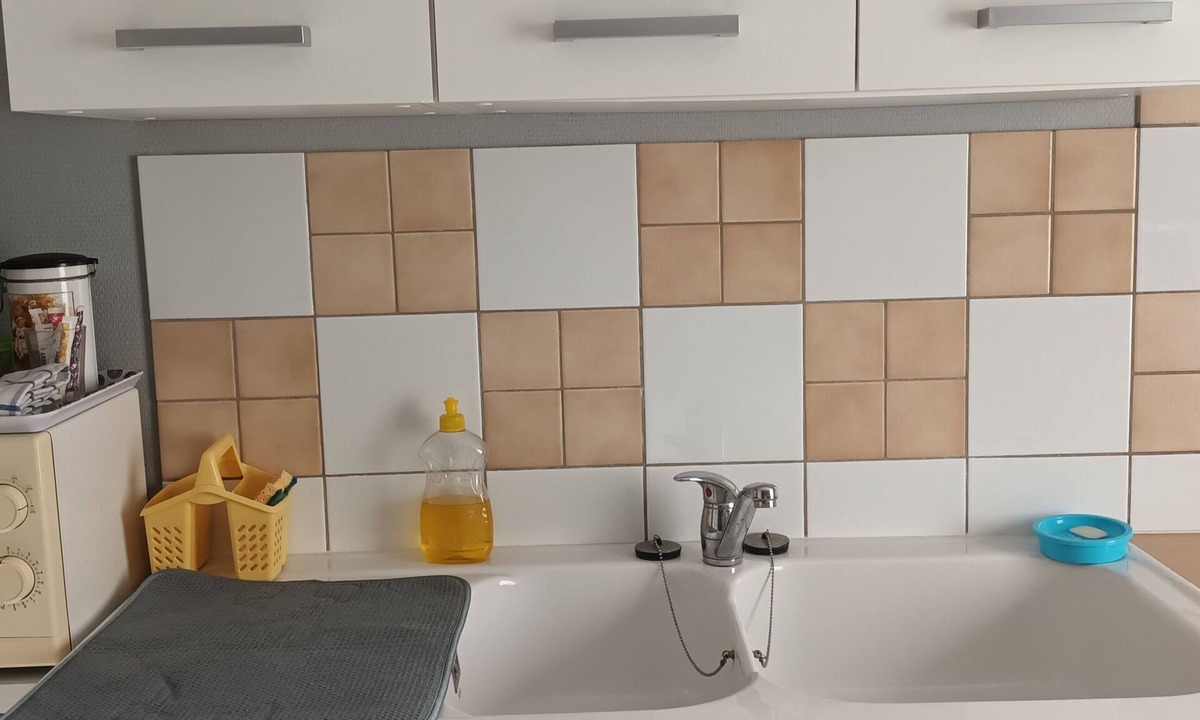 Dange-Saint-Romain Apartment | Well-appointed basement apartment for rent. Very well equipped
