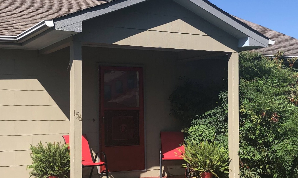 Lynn House | Well appointed 3bdhome in dwtnColumbus,Monthly+ 1/12 blocks to restaurants,shops