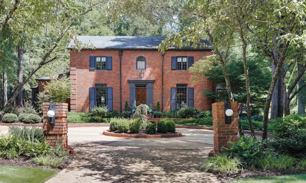 Athens House | Well Appointed & Elegant Five Points Home