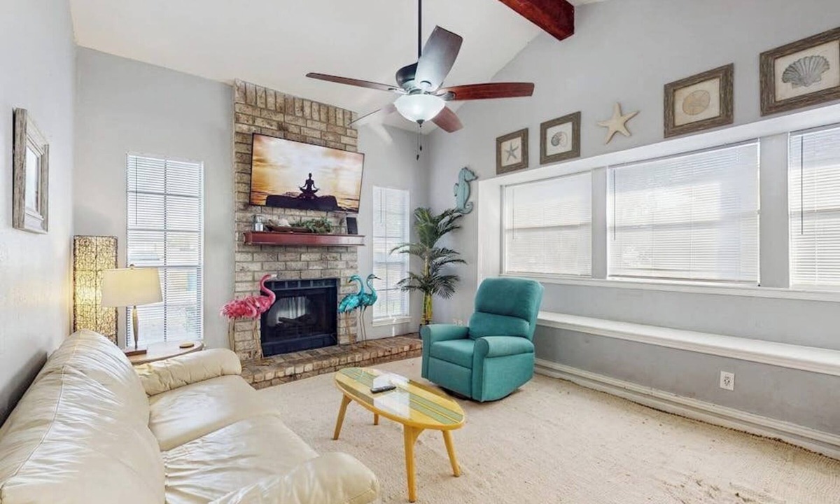 South Side House | Well-appointed home with a pool, children's items, fireplace, washer/dryer, & AC
