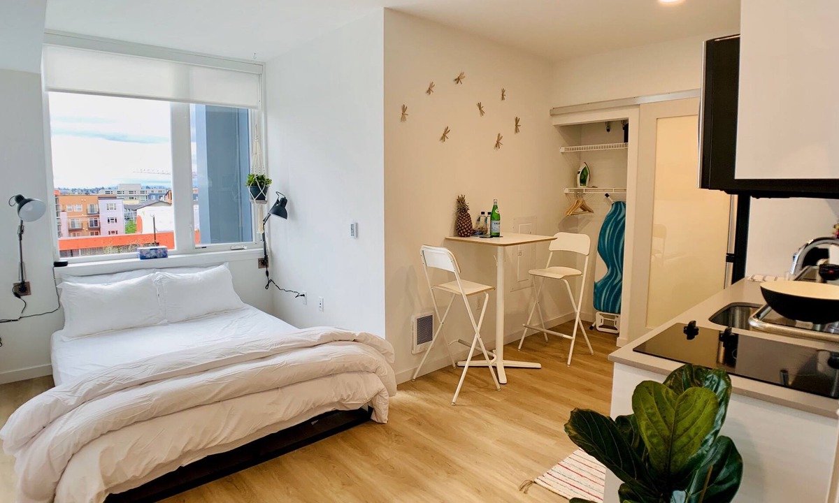 Roosevelt Apartment | Well Appointed Roosevelt Studio