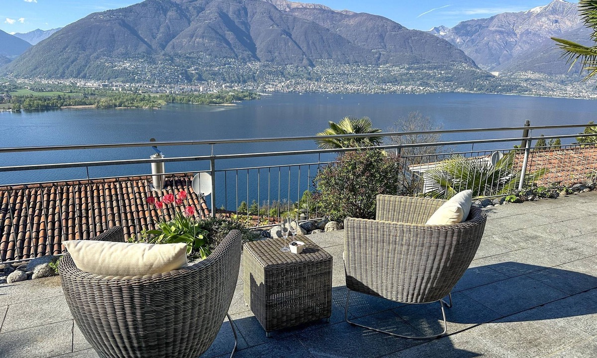 San Nazzaro Apartment | Well-kept holiday apartment with large terrace and unique panoramic view
