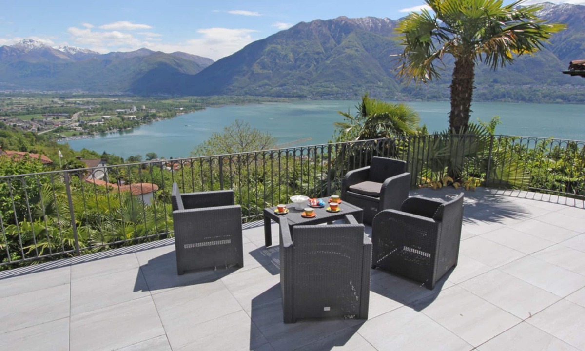 Brione sopra Minusio House | Well-maintained detached house on a sunny slope above Locarno with panoramic views