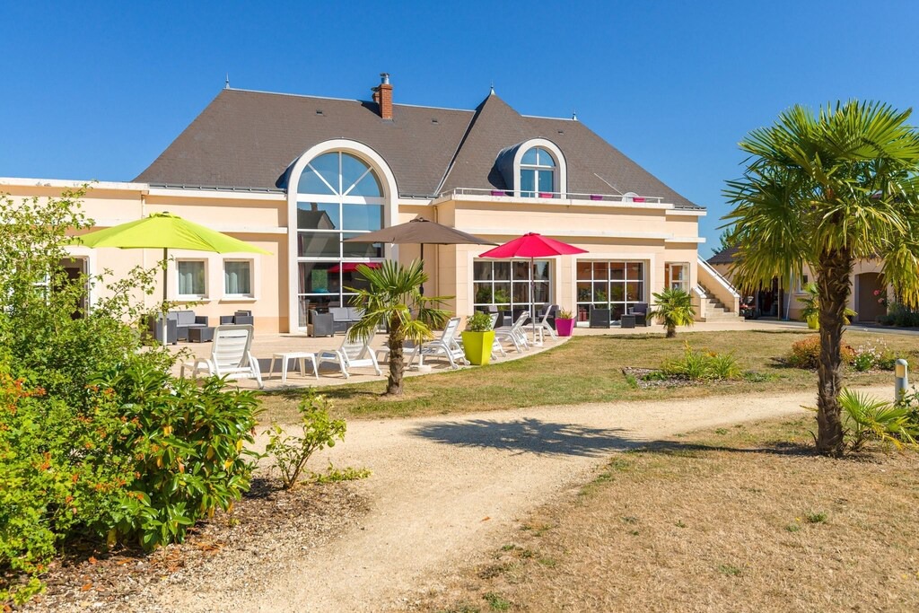 Azay-le-Rideau House | Well-maintained, linked holiday home with garden and terrace