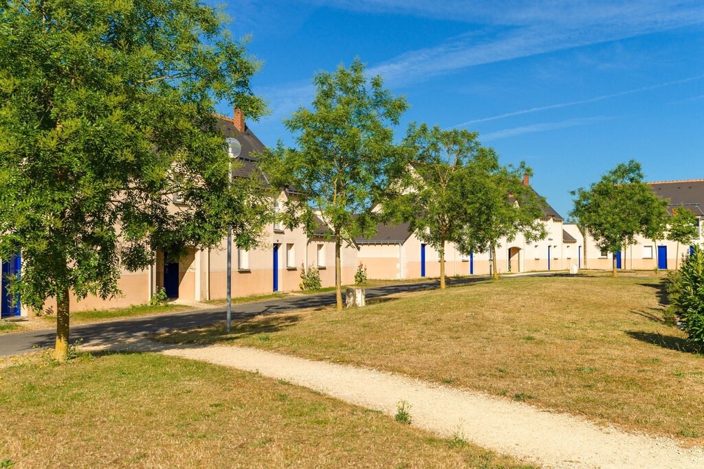 Azay-le-Rideau House | Well-maintained, linked holiday home with garden and terrace