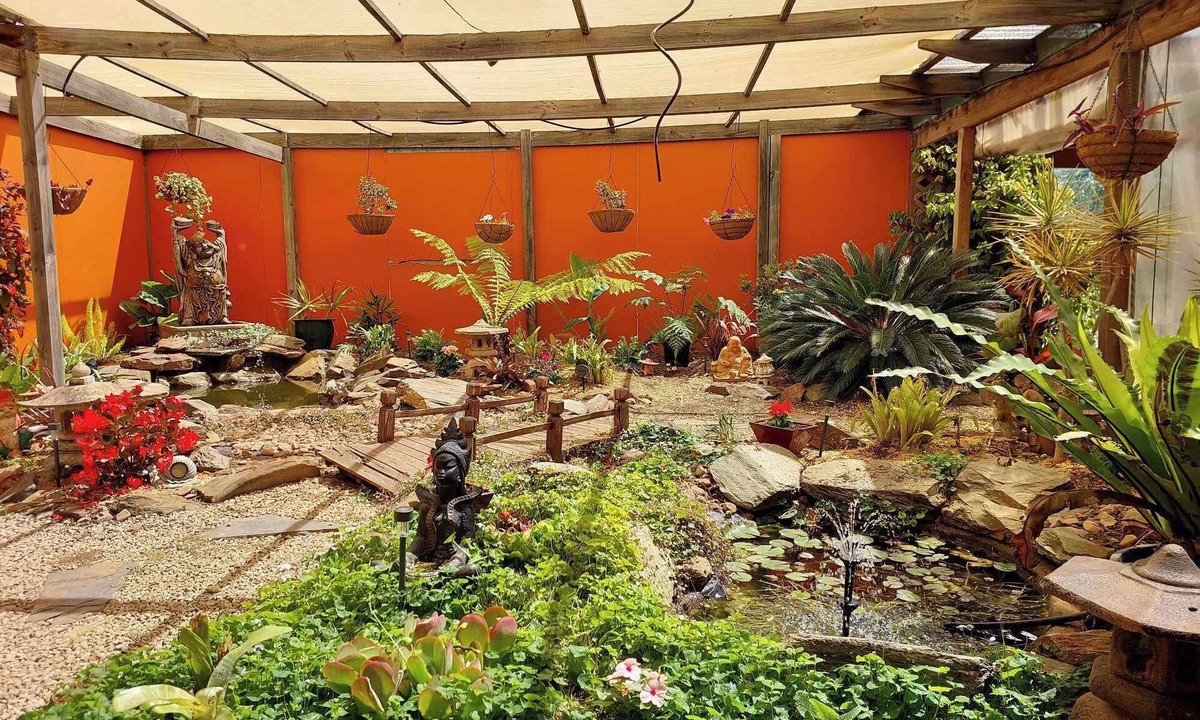 Port Noarlunga South Cottage | Wellbeing Courtyard Beachside Retreat