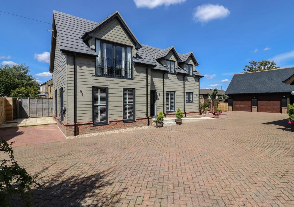 Littleport House | Wellington Cottage