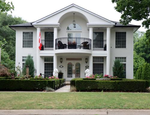 Old Town Historic District Bed & Breakfast | Wellington House Bed and Breakfast