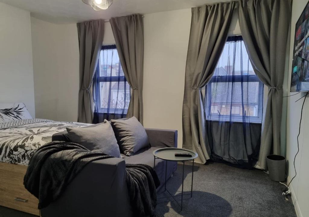 Gravesend House | Wellington L