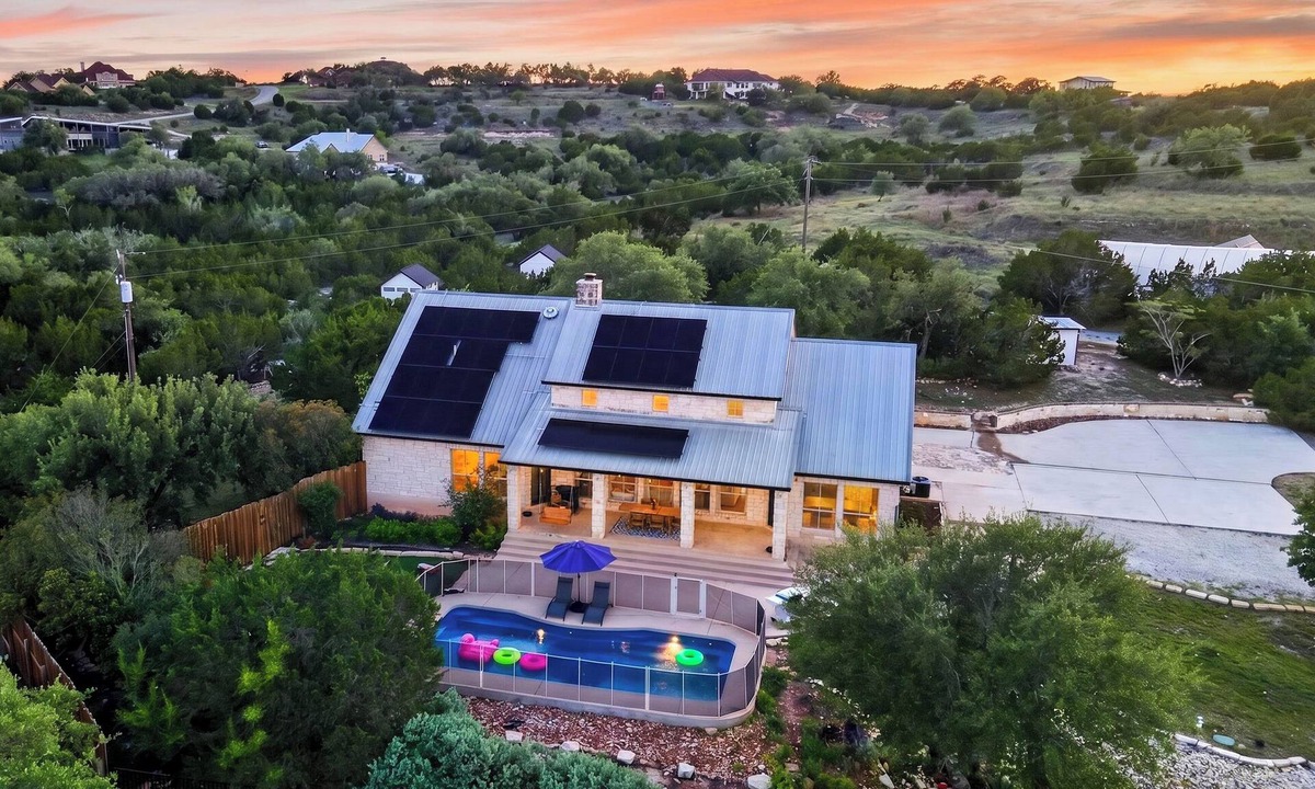 Dripping Springs House | Wellness Home + Recording Studio + Pool + Sauna | Hill Country | Bonham Retreat