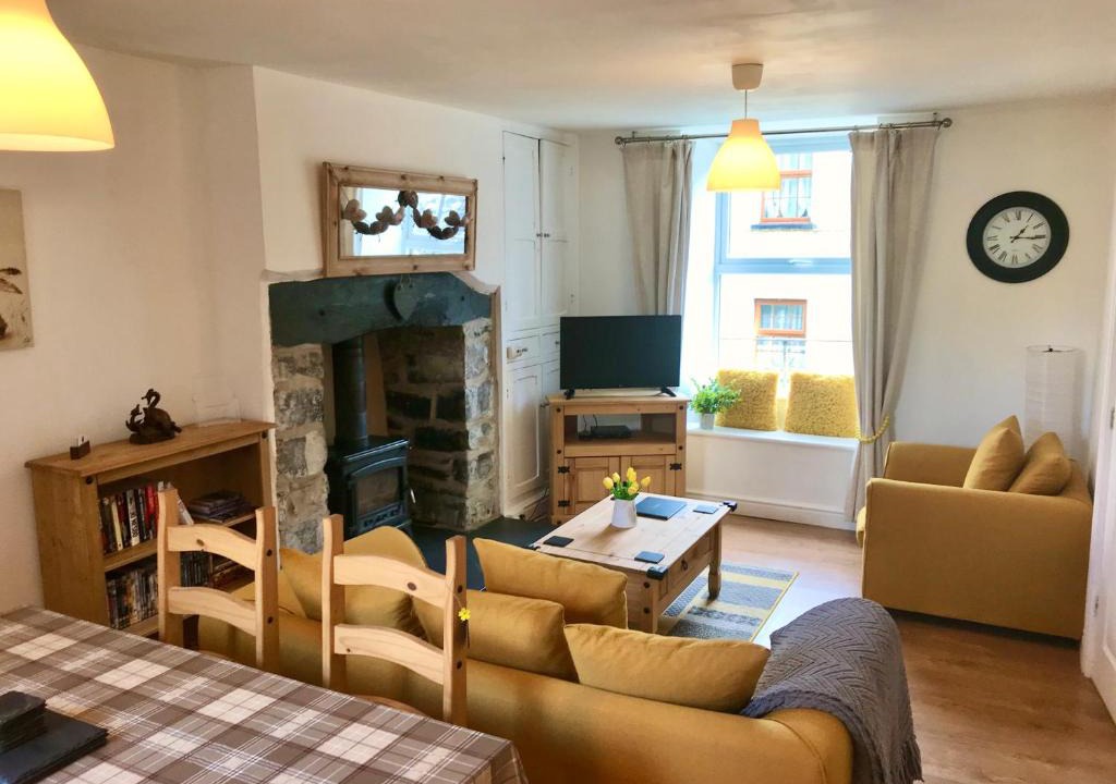 Trawsfynydd House | Welsh Stone House