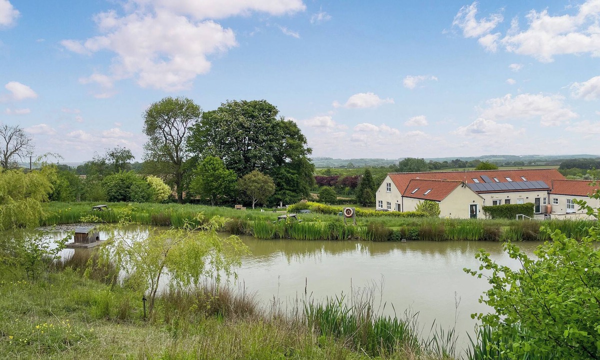 Horncastle Cottage | Wendys Wing - UK49742