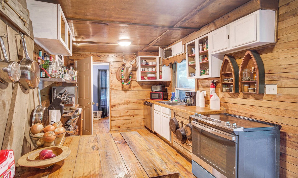 Sontag Cabin | Wesson Cabin w/ Private Beach, Fishing & Hiking!