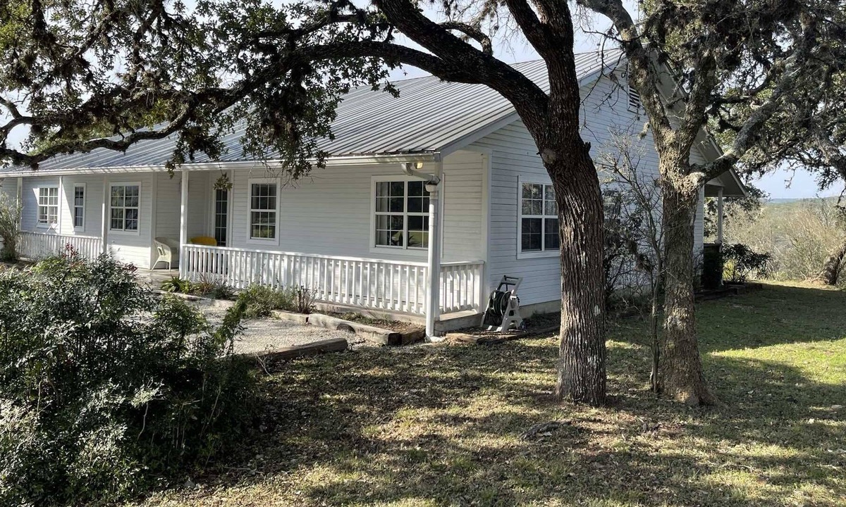 Bandera House | West 1077 Guest Ranch - Live Oak