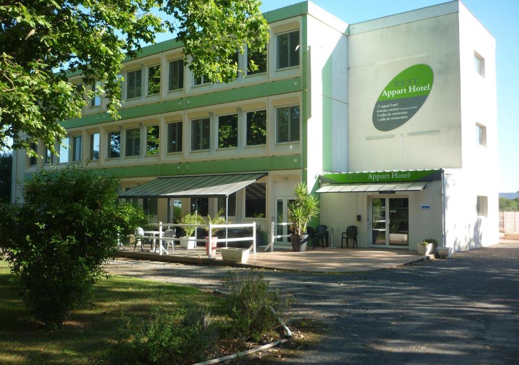 Bessines Apartment | West Appart' Hôtel