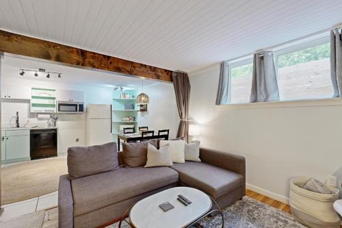 West Ashley House | West Ashley Abode