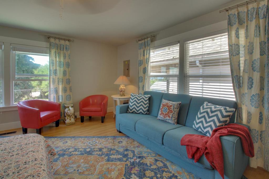 Bremerton Apartment | West Bremerton Cozy Home