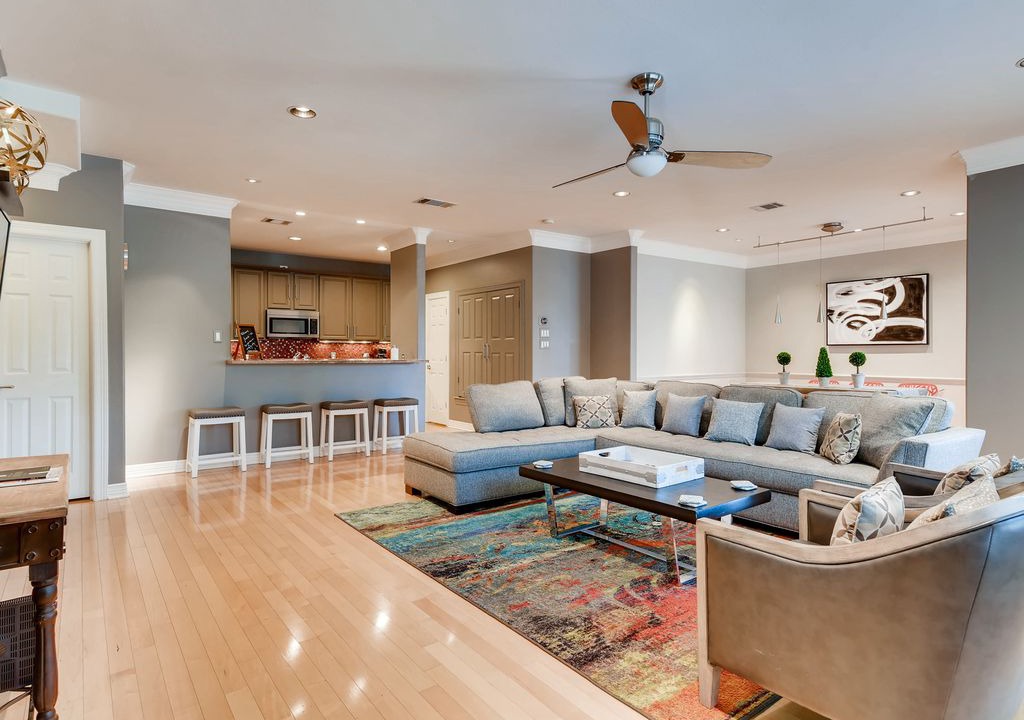 West Campus Apartment | West Campus Condos | Gorgeous 3 Bedrooms near Downtown Austin!