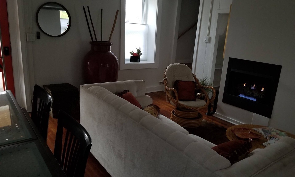 West Conshohocken House | West Conshohocken Getaway