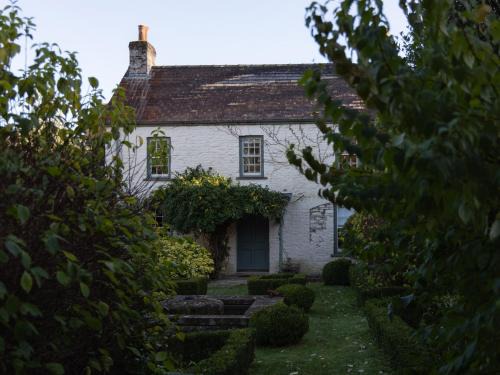 Llandovery House | West Cottage