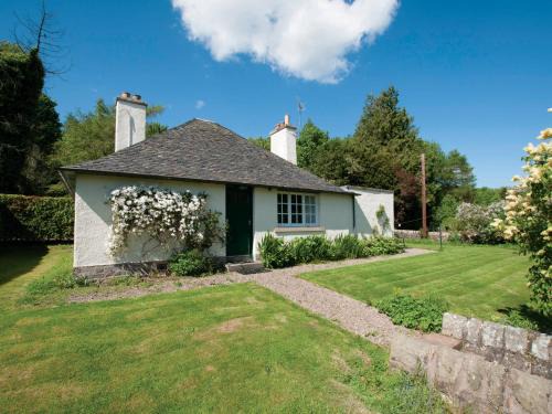 Cupar House | West Cottage - Tarvit