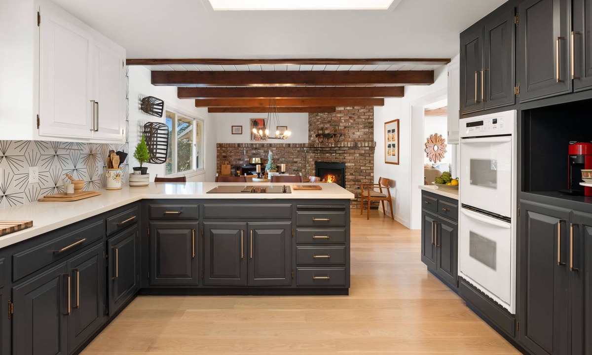 Freestone House | West County Apple Ranch w/Hot tub