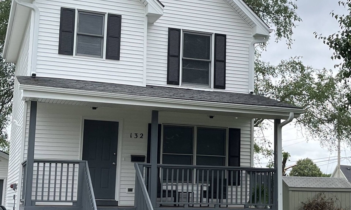 West Des Moines House | West Des Moines Bungalow