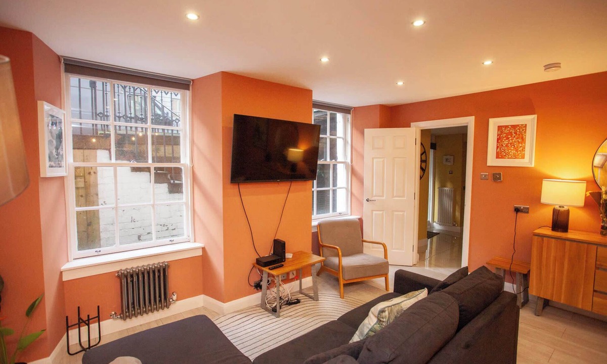 Kelvinbridge Apartment | West End Flat with Private Terrace Glasgow