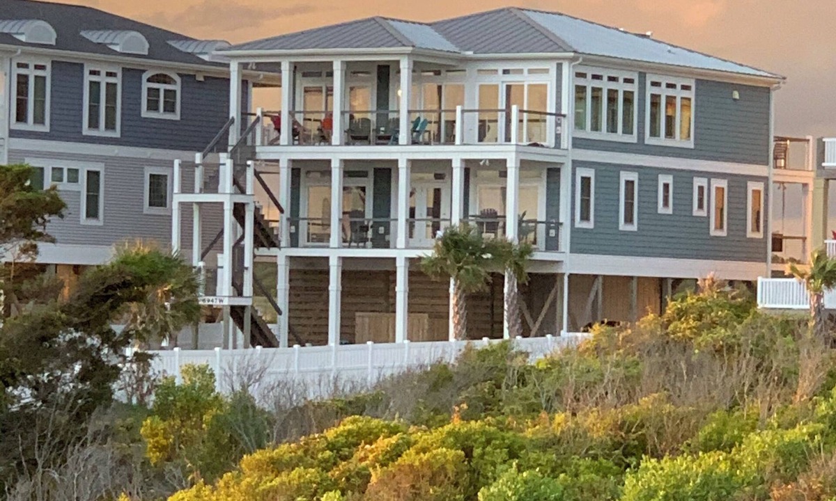 Oak Island House | West End, Oceanfront, Large Pool/Hot Tub, Elevator, Dog OK, 8/22 - 8/29 Avail!