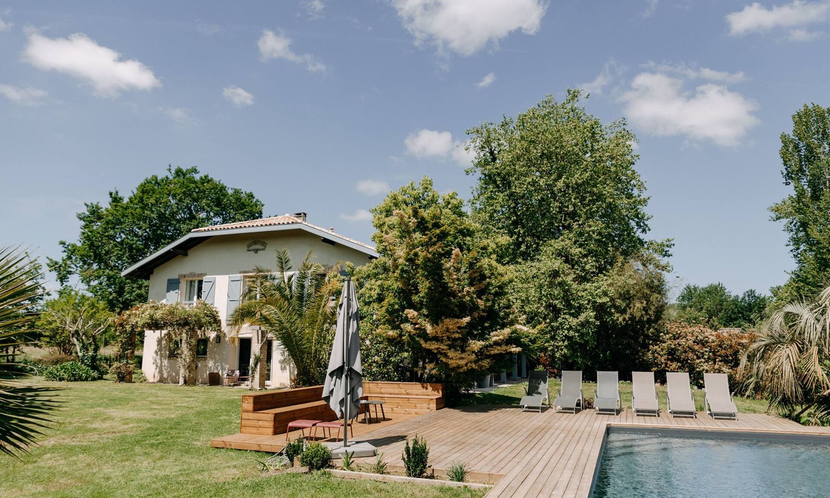 Biaudos Villa | West House