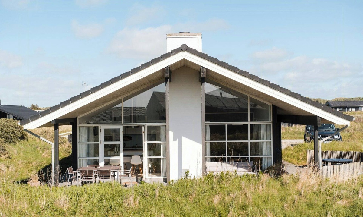 Hjørring House | West Jutland in peaceful Havblik setting