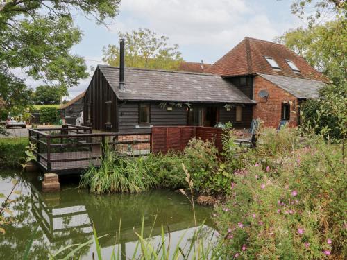 Kingsnorth House | West Lodge