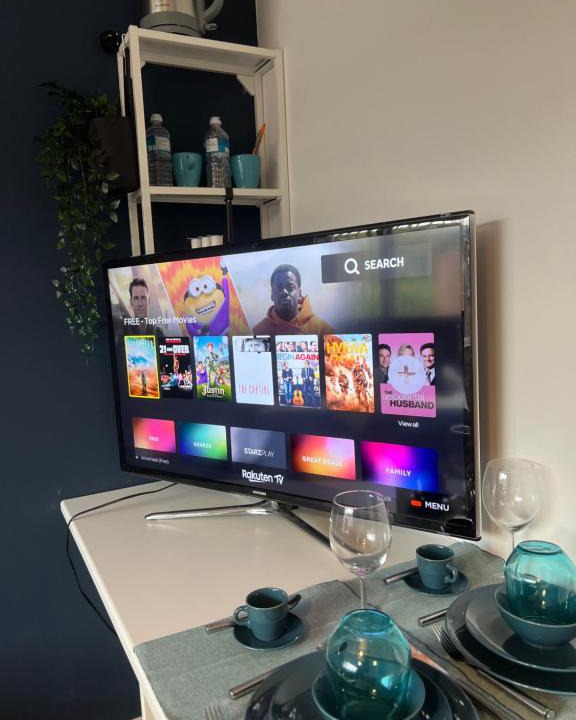 Stonnall Apartment | West Midlands Studio 16 With FREE Parking