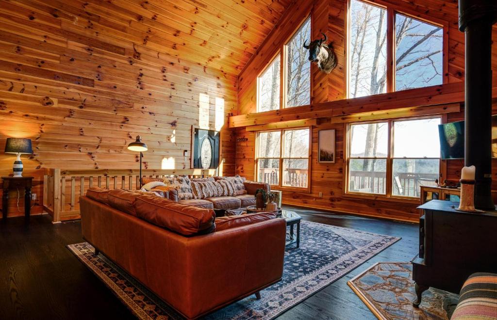 Lake Toxaway House | West Mountain Lodge
