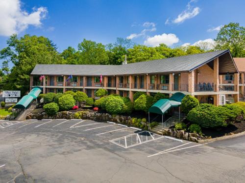 Highland Falls Hotel | West Point Motel