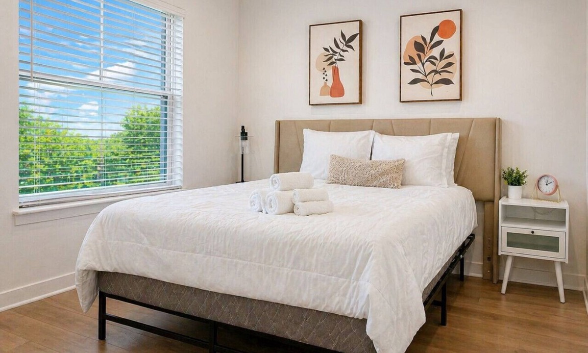Sherman Apartment | West Sherman WorkerFriendly, Quiet, W/D, Pool+Gym