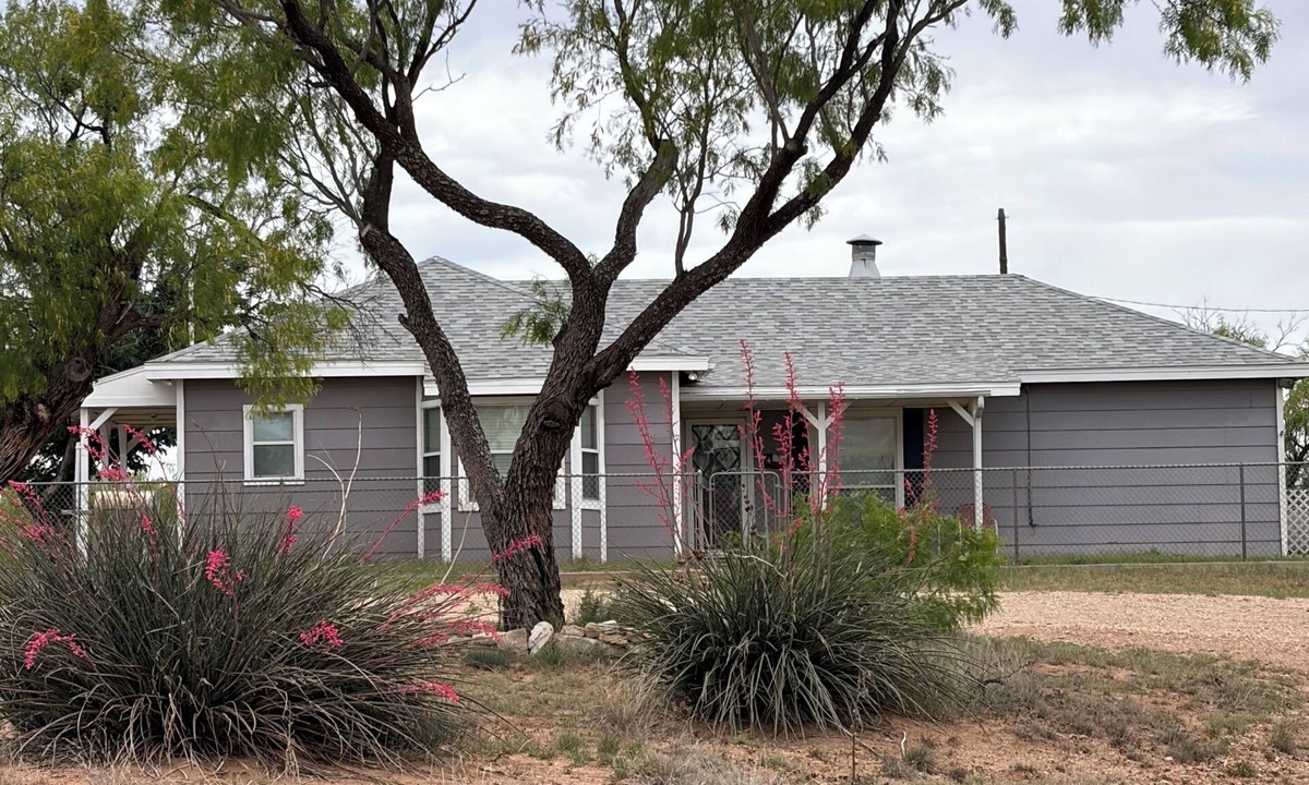 O Brien House | West Texas 3-Bedroom Home on the Ranch!