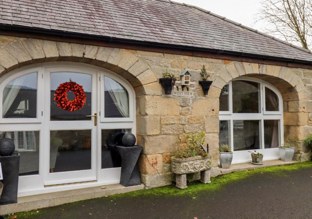 Capheaton Apartment | West View