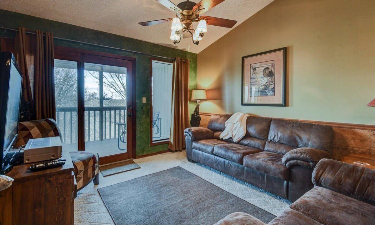 Notch Estates Condo | Westcreek Lodge - 2 pools, private lake!
