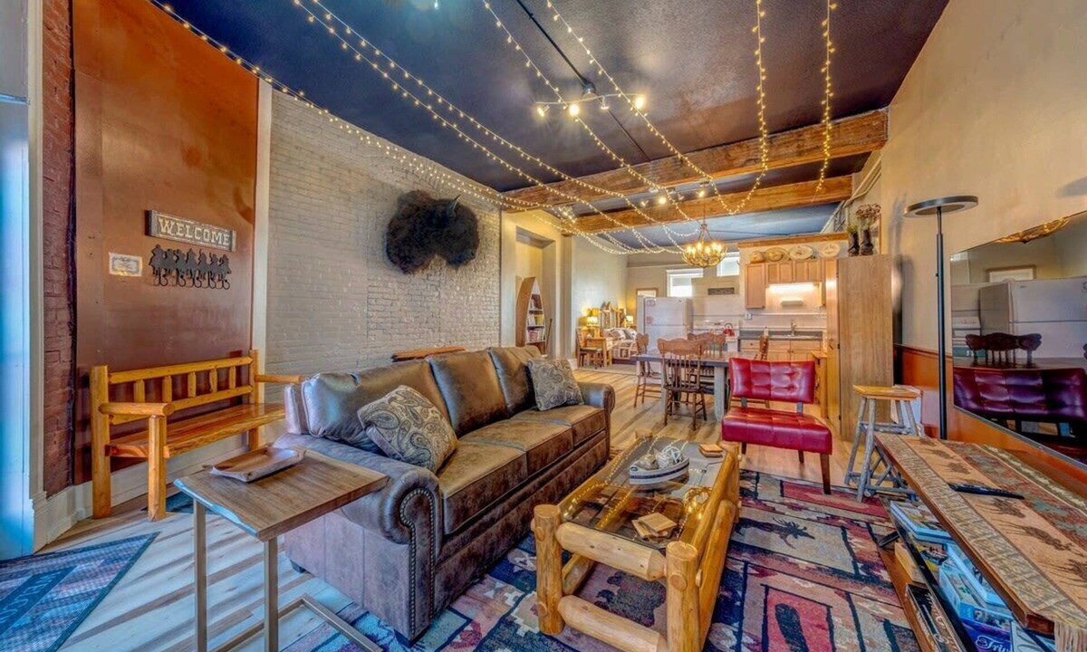 Sheridan Apartment | Western Elegance: Downtown Sheridan Base