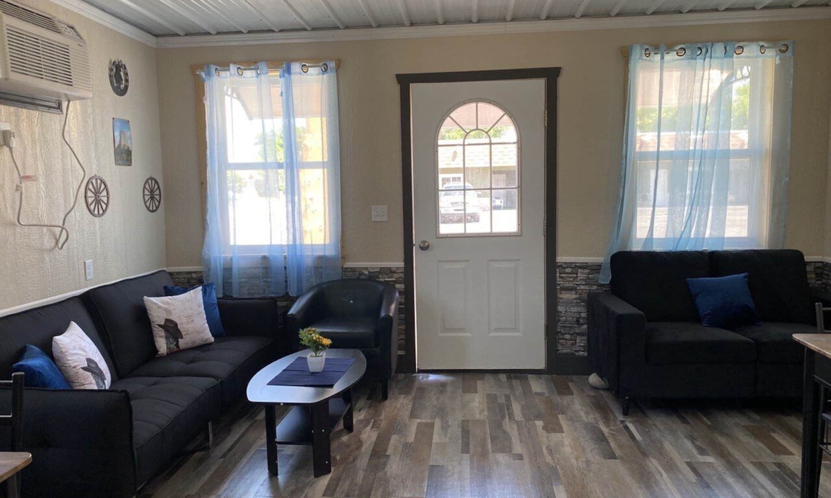 Lovell Hotel | Western Motel