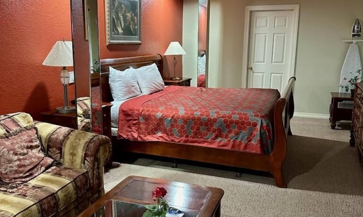 De Queen Hotel | Western Plaza Inn