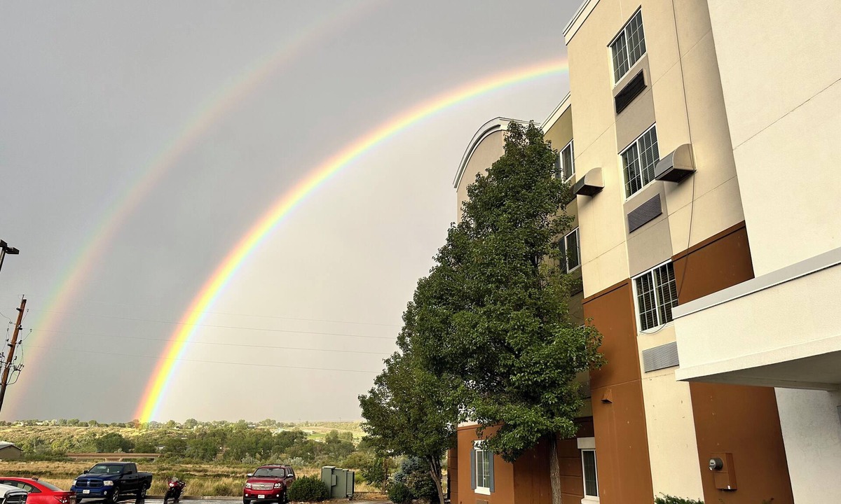 Parachute Hotel | Western Slope suites