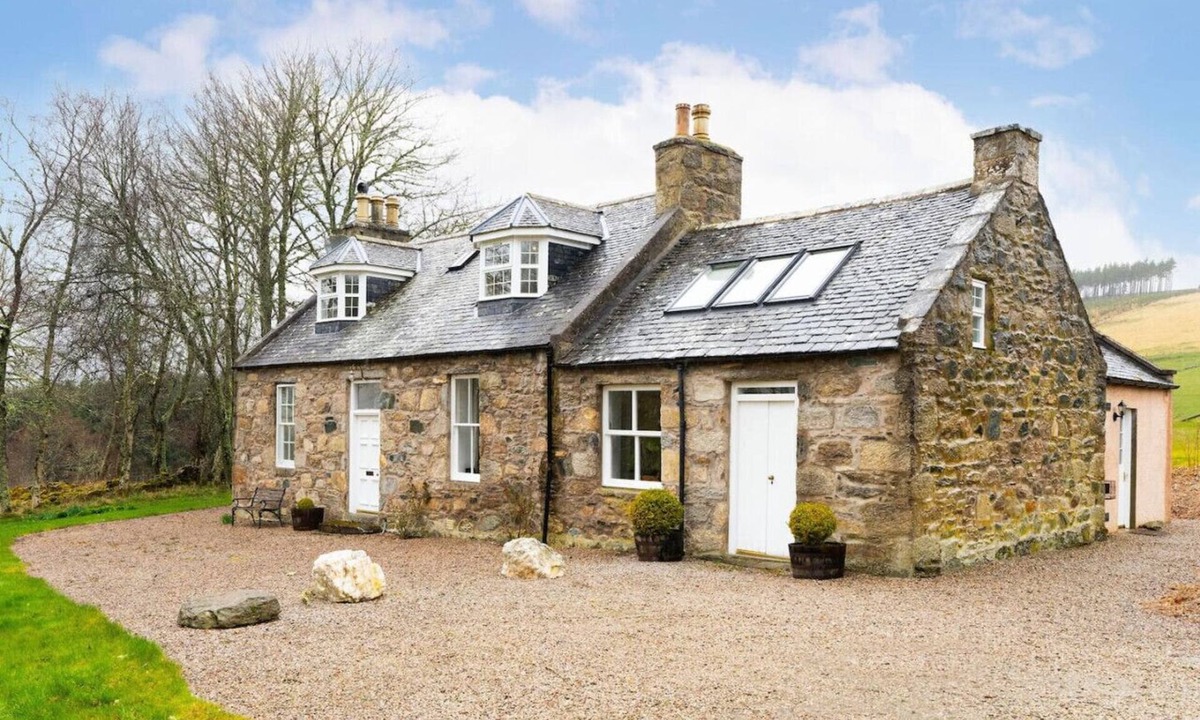 Huntly House | Westerpark Countryside Cottage