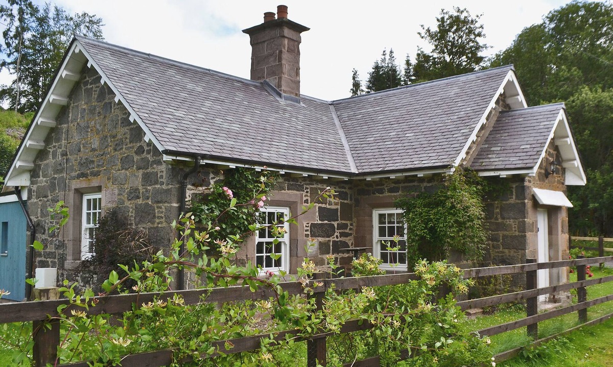 Crieff Cottage | Westerton Lodge - SRRH