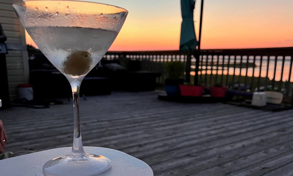 West Hampton Dunes House | Westhampton Beach Waterfront