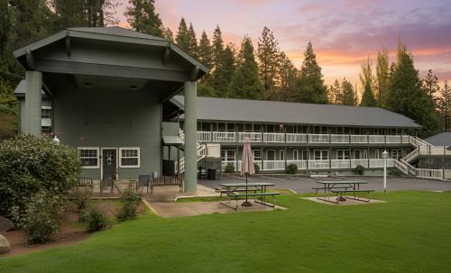 Apple Hill Hotel | Westhaven Inn Pollock Pines Camino