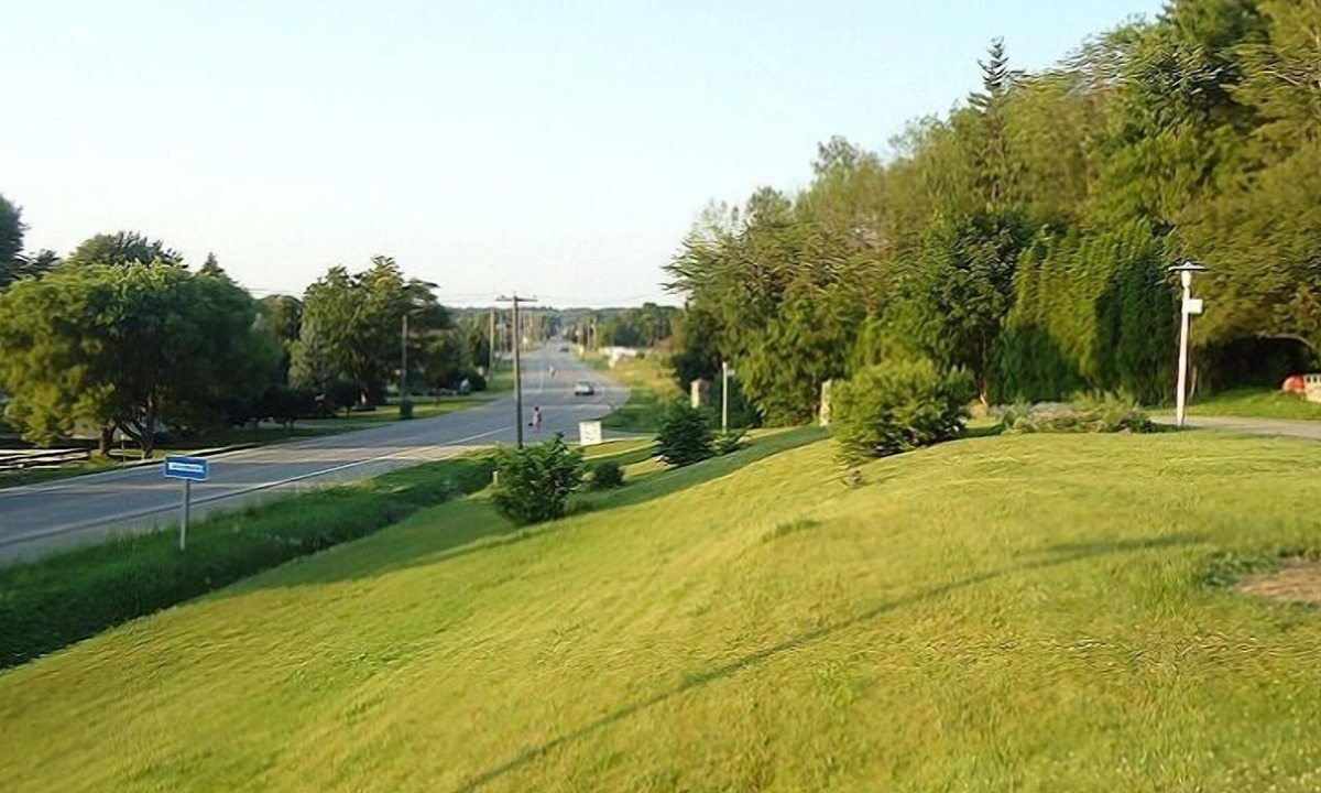 Beachville Hotel | Westmount Motel